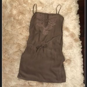 Hinge taupe silk dress